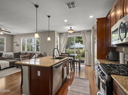 10639 Fire Poppy Circle, Reno, NV 89521 Photo