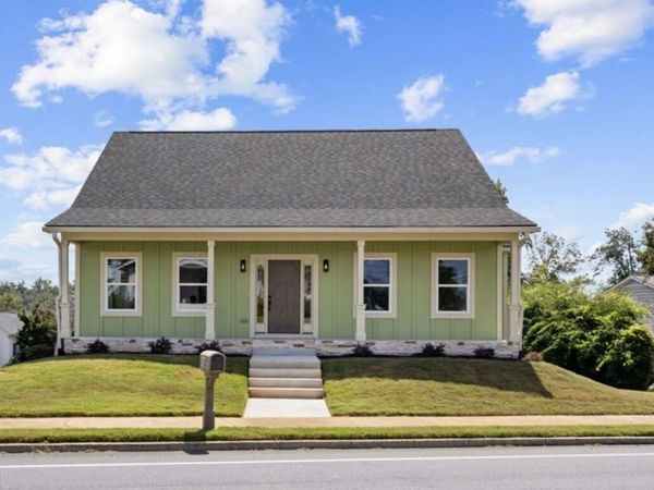 112 Lagrange Street, Newnan, GA 30263