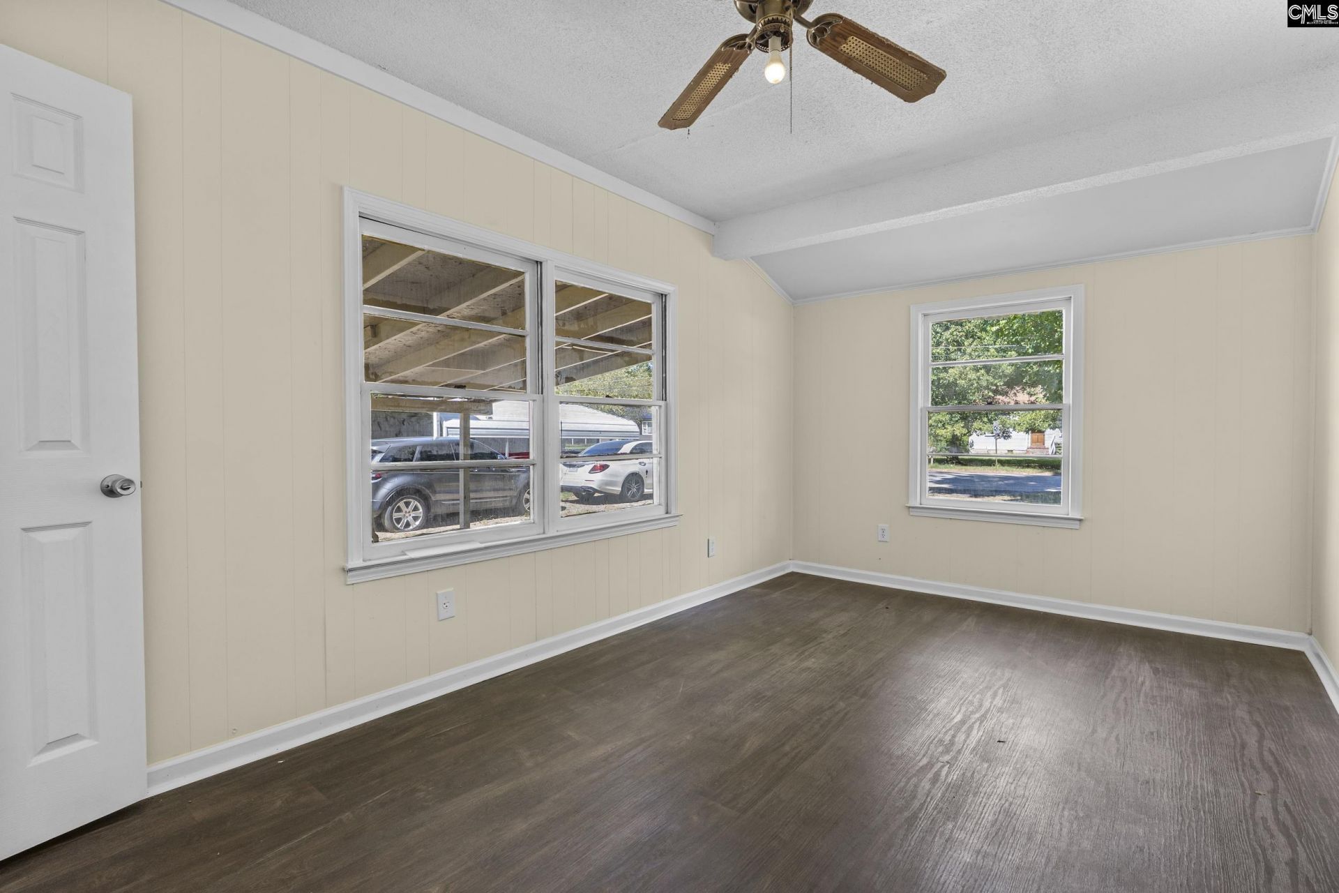 468 Loring Drive Photo 18