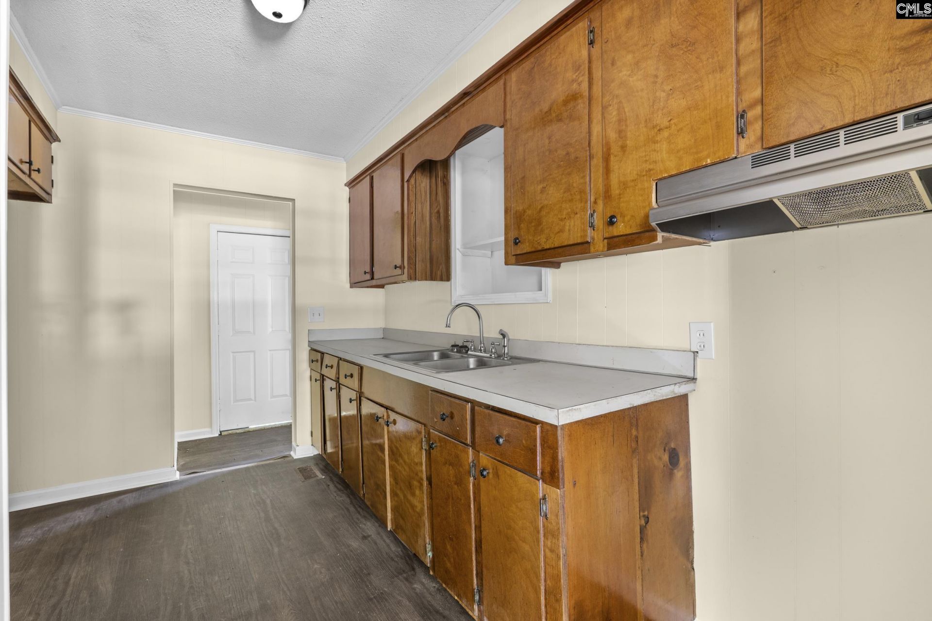 468 Loring Drive Photo 5