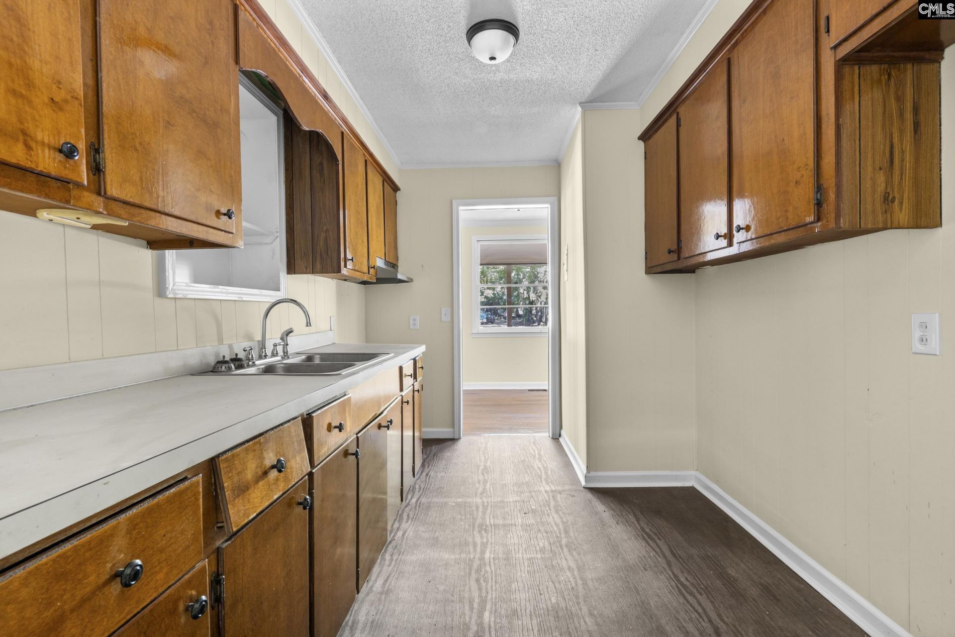 468 Loring Drive Photo 6