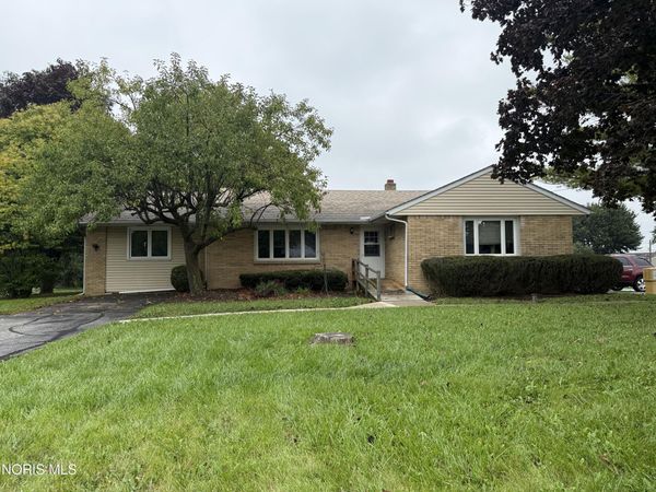 1550 Woodville Road , Millbury, OH 43447