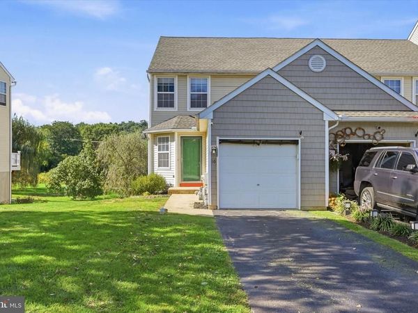 16 MARC DRIVE , COATESVILLE, PA 19320