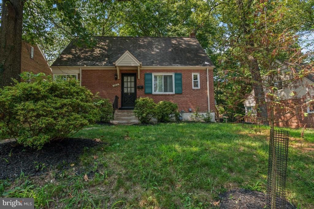 8216 ROANOKE AVENUE , TAKOMA PARK, MD 20912