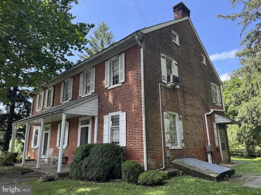 62 LONDONVALE ROAD, GORDONVILLE, PA 17529