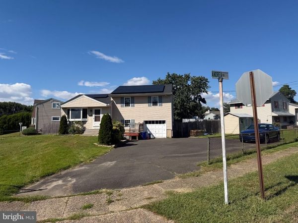 812 W 3RD AVENUE, RUNNEMEDE, NJ 08078