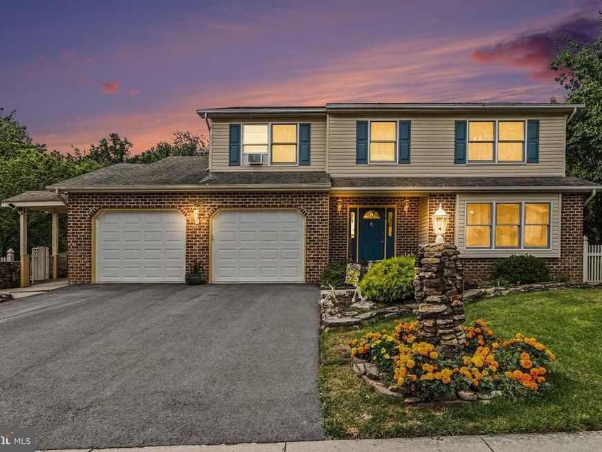 336 Braeburn Drive , Etters, PA 17319 Main Photo