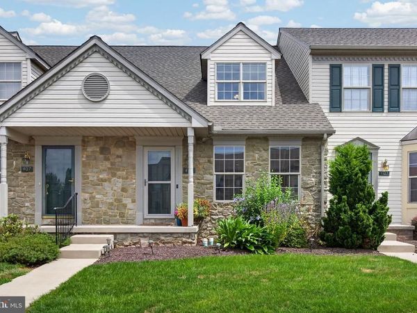 405 COBBLESTONE LANE, LANCASTER, PA 17601