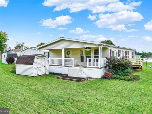132 GATESHEAD DRIVE, STEWARTSTOWN, PA 17363