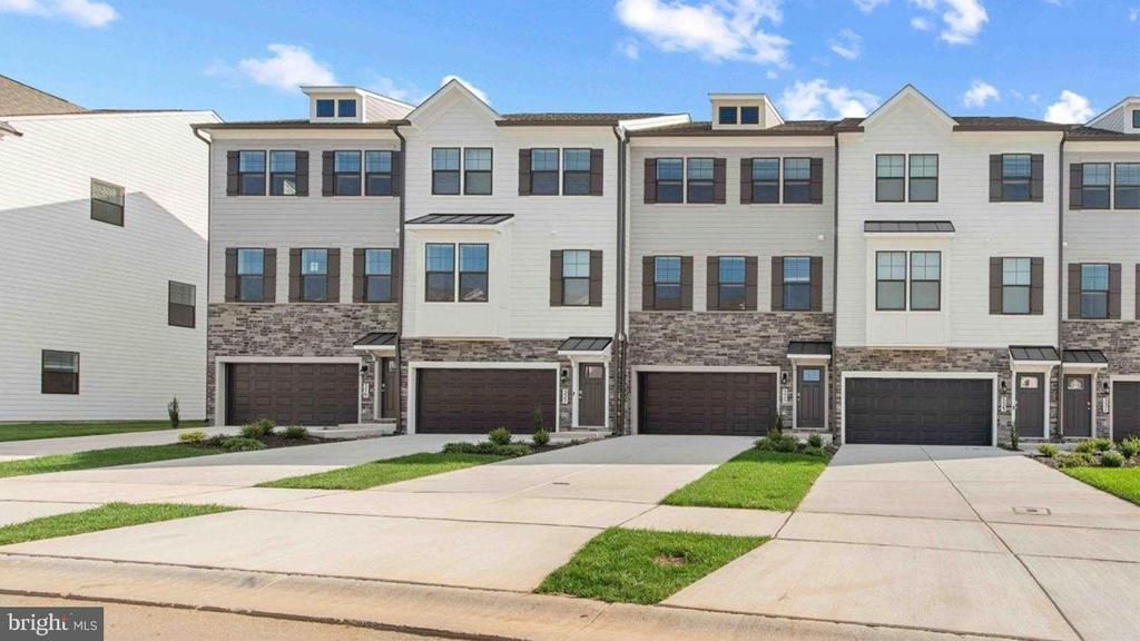 375 ENSEMBLE WAY , FREDERICK, MD 21701