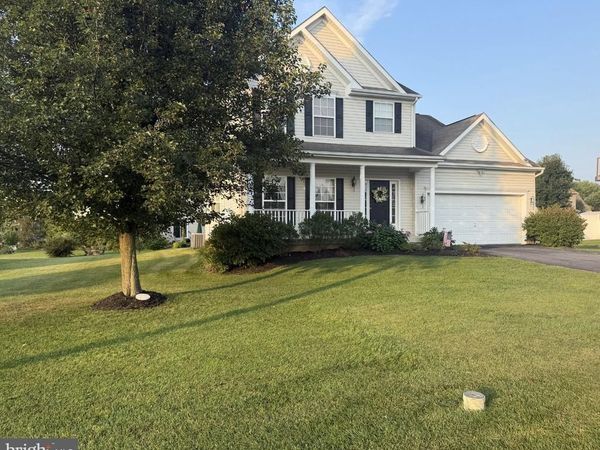 128 FARM HOUSE LANE, YORK, PA 17408