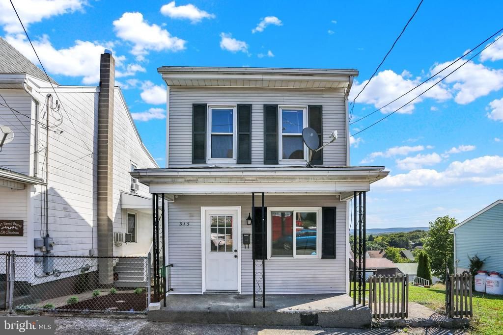 315 BROAD STREET, SAINT CLAIR, PA 17970
