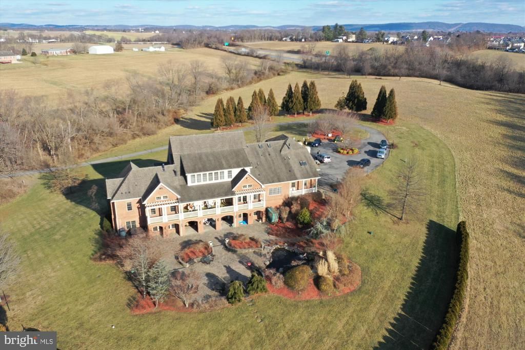 555 E MOUNTAIN ROAD , KNOXVILLE, MD 21758