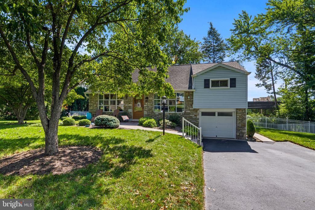 1714 CHALK AVENUE, BLUE BELL, PA 19422