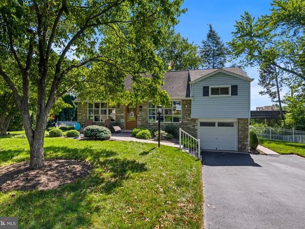 1714 CHALK AVENUE, BLUE BELL, PA 19422