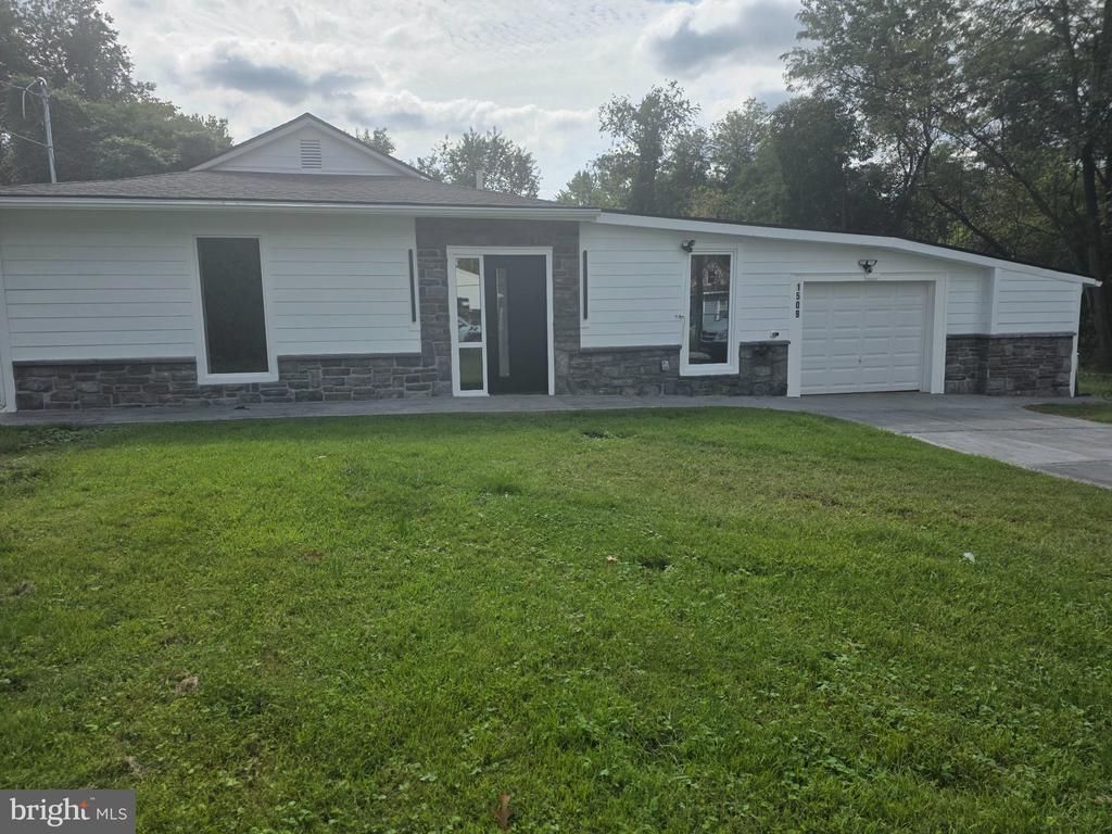 1509 VENICE AVENUE , BRISTOL, PA 19007