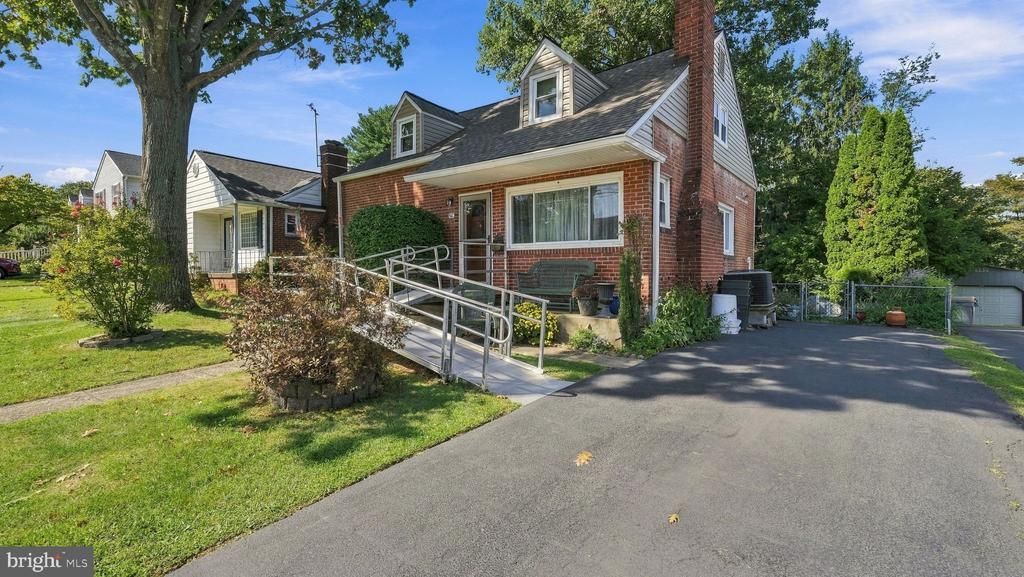 66 BARREN ROAD, NEWTOWN SQUARE, PA 19073