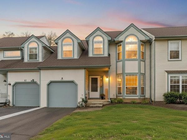 64 LAUREL CIRCLE, NEWTOWN, PA 18940