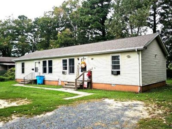 10 W MAIN STREET , CRISFIELD, MD 21817