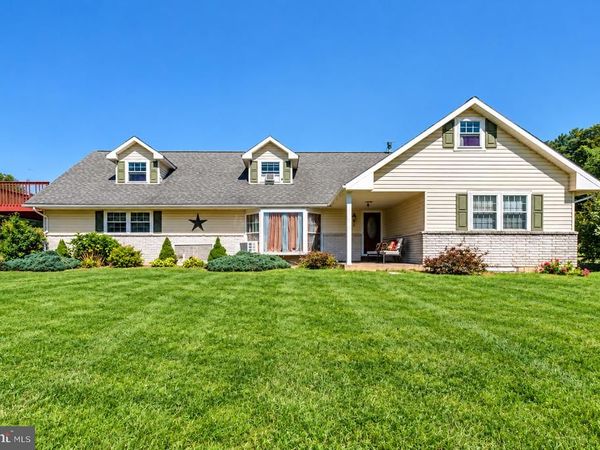 2415 STAGECOACH ROAD W , PALMERTON, PA 18071