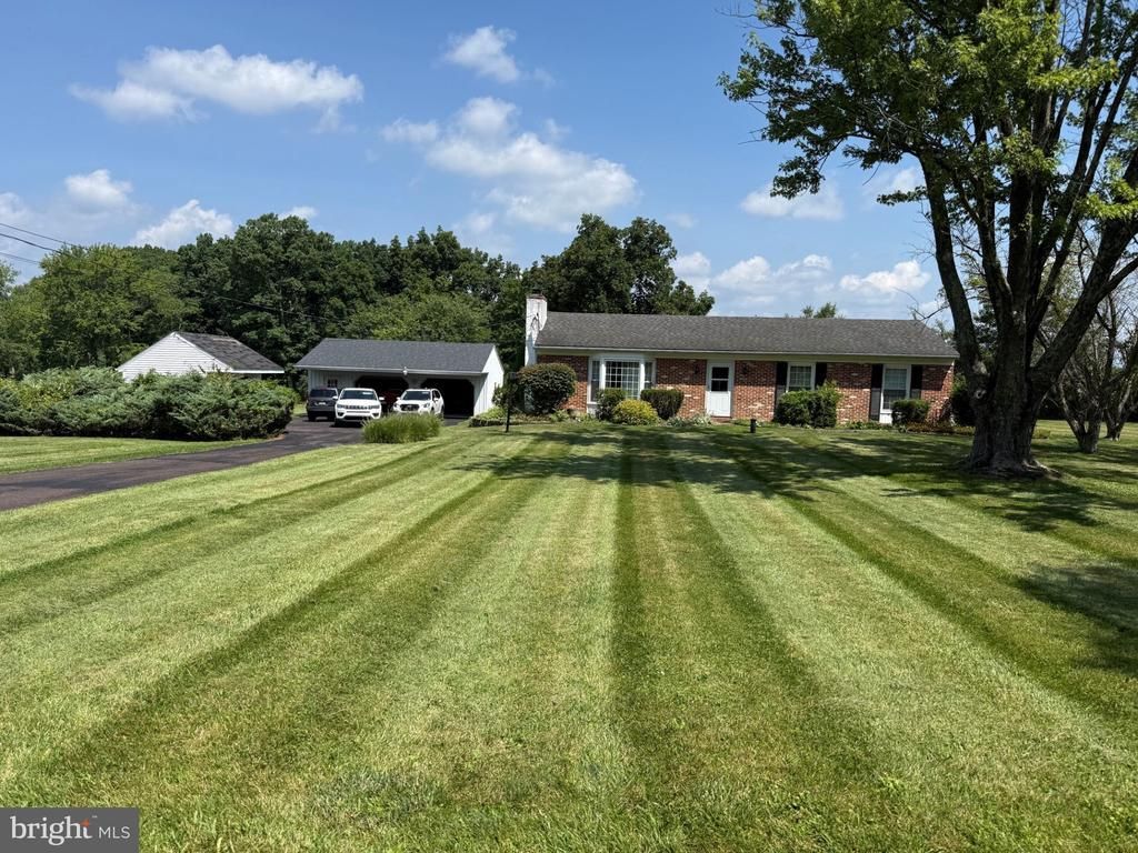 150 IRISH MEETINGHOUSE ROAD , PERKASIE, PA 18944