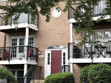 9475 FAIRFAX BOULEVARD , Unit 301, FAIRFAX, VA 22031