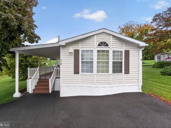 114 LISA CIRCLE, YORK, PA 17406