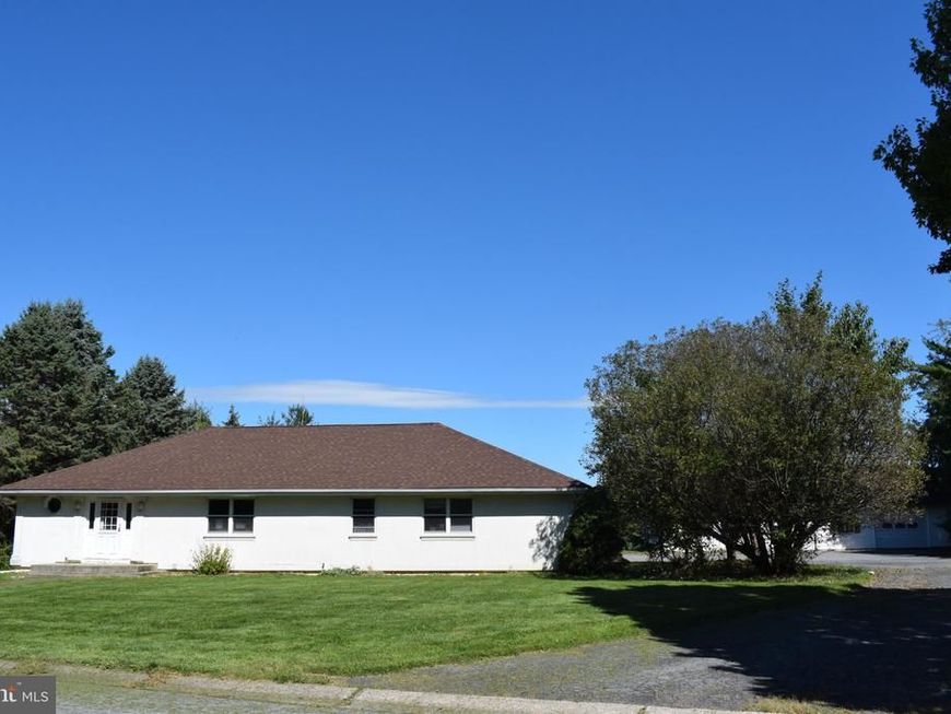 4035 Devonshire Road, Bethlehem, PA 18020 Main Photo