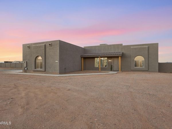 23008 W PEAKVIEW Road, Wittmann, AZ 85361