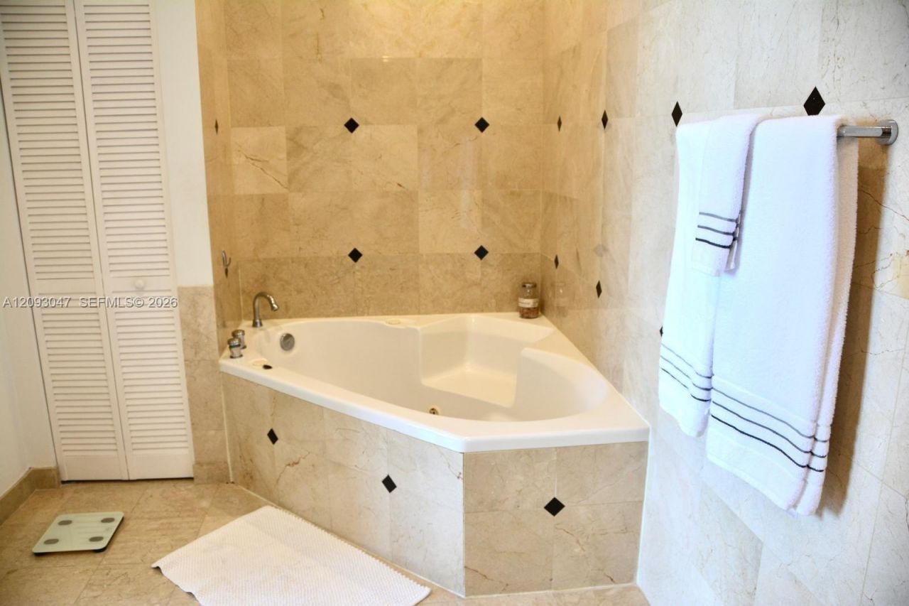 848 Brickell Key Dr , Unit 4505, Miami, FL 33131 Photo