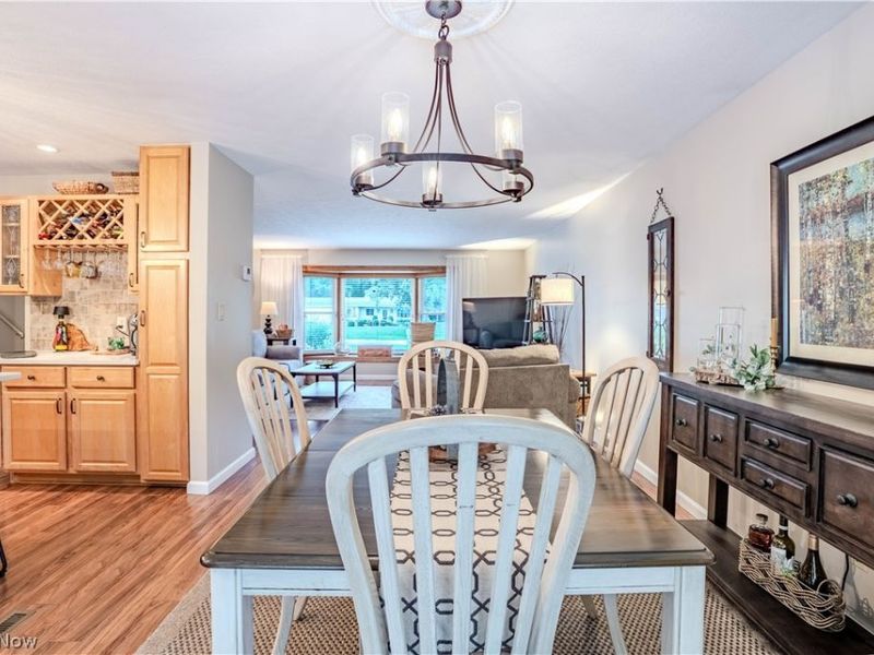 20566 Village Green Drive, Strongsville, OH 44149 Photo 15