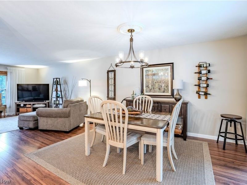 20566 Village Green Drive, Strongsville, OH 44149 Photo 16
