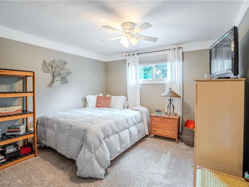 20566 Village Green Drive, Strongsville, OH 44149 Photo 26