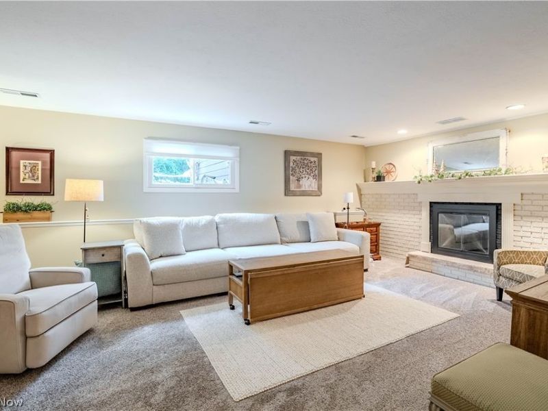 20566 Village Green Drive, Strongsville, OH 44149 Photo 30