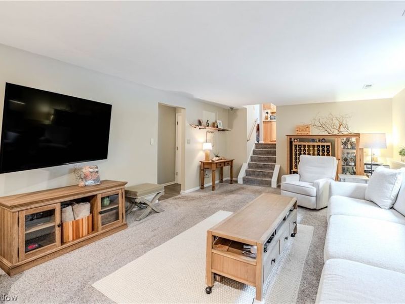 20566 Village Green Drive, Strongsville, OH 44149 Photo 31
