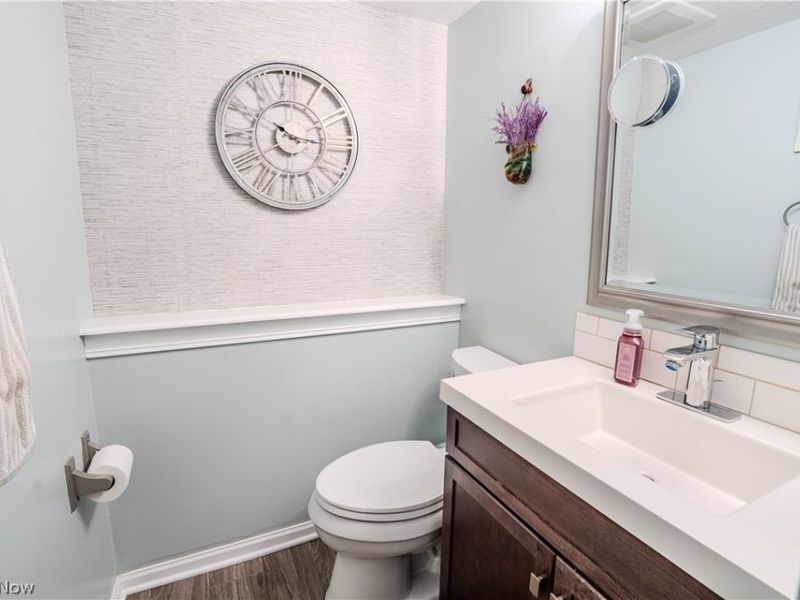 20566 Village Green Drive, Strongsville, OH 44149 Photo 36
