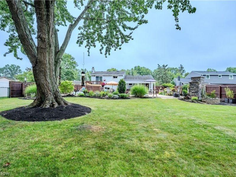 20566 Village Green Drive, Strongsville, OH 44149 Photo 50