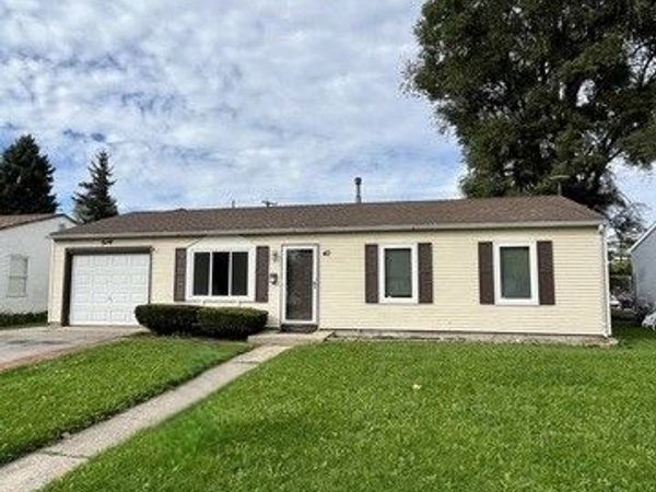 40 Arlington Drive , Romeoville, IL 60446