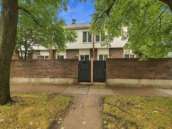 1174 E 53rd Street, Chicago, IL 60615