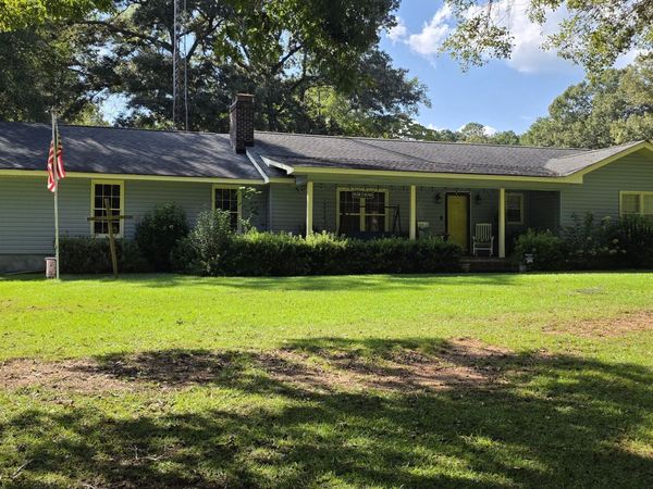 932 W Tanglewood Drive, Dublin, GA 31021