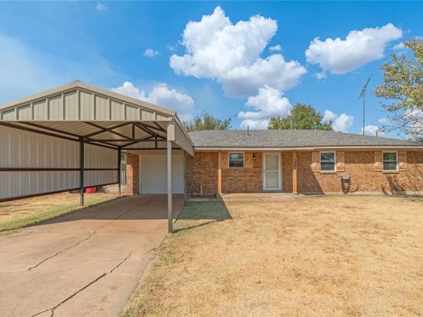 1209 1st Street, Elgin, OK 73538