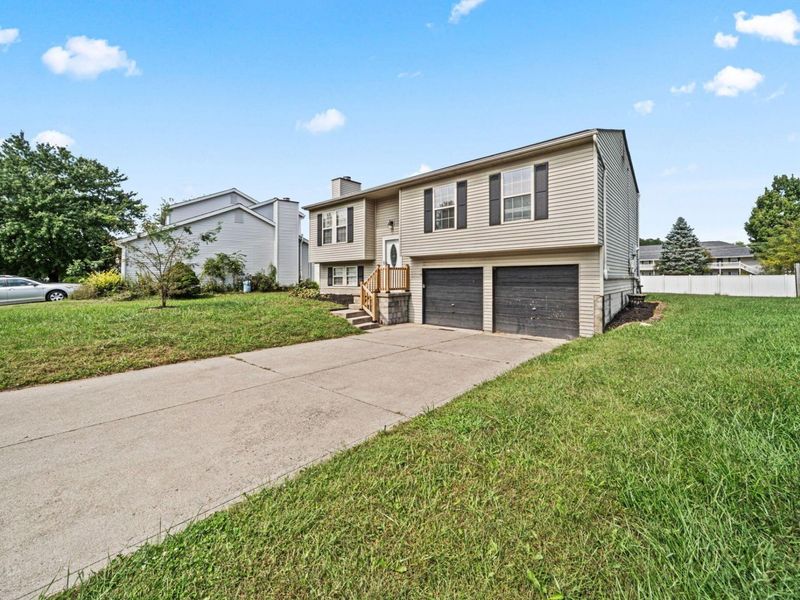 3542 Woody Way , Canal Winchester, OH 43110 Photo 2