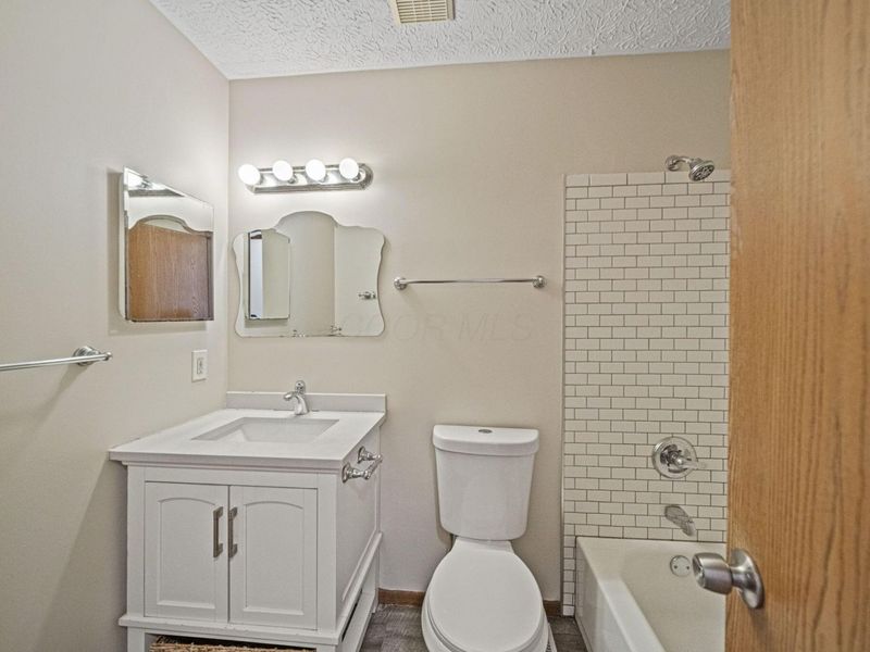 3542 Woody Way , Canal Winchester, OH 43110 Photo 33