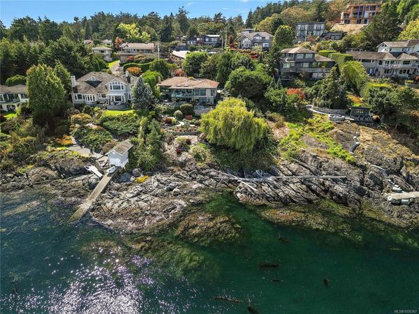 2920 Mt. Baker View Rd , Saanich, BC V8N 1Z5