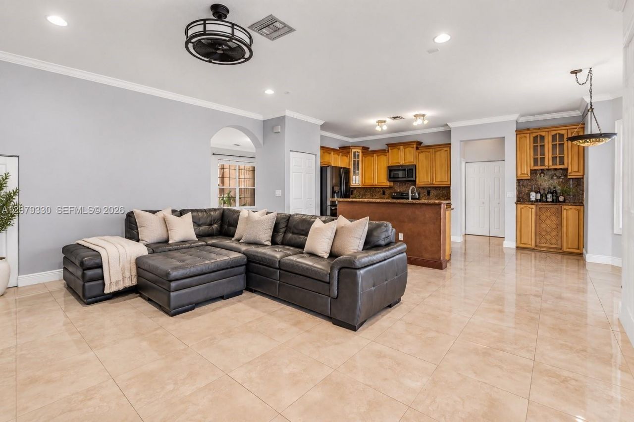 2566 SW 158th Ave, Miramar, FL 33027 Photo