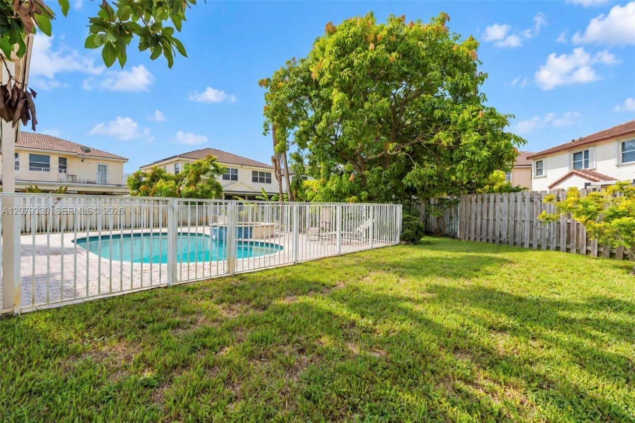 2566 SW 158th Ave, Miramar, FL 33027 Photo