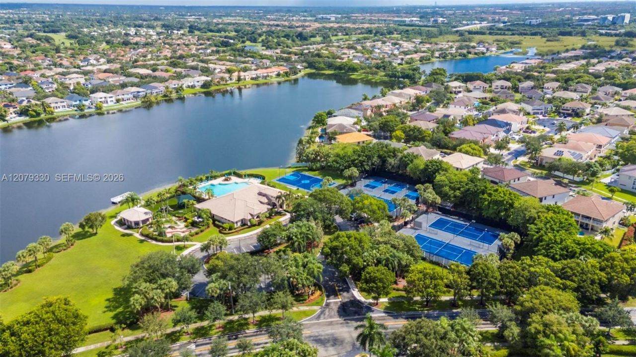 2566 SW 158th Ave, Miramar, FL 33027 Photo