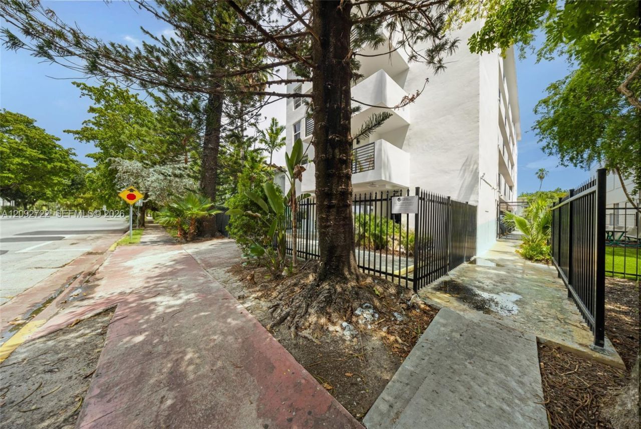 631 Jefferson Ave, Unit 304, Miami Beach, FL 33139 Photo