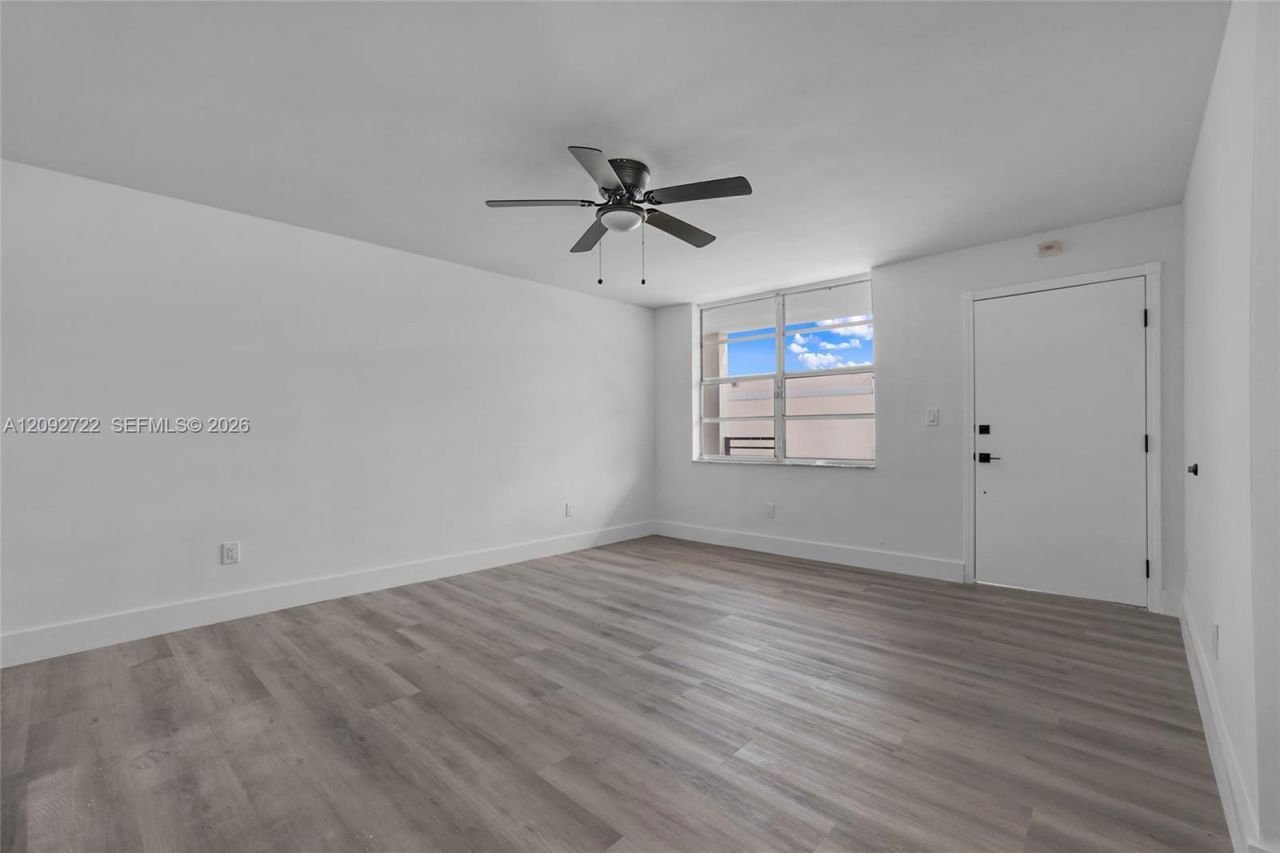 631 Jefferson Ave, Unit 304, Miami Beach, FL 33139 Photo