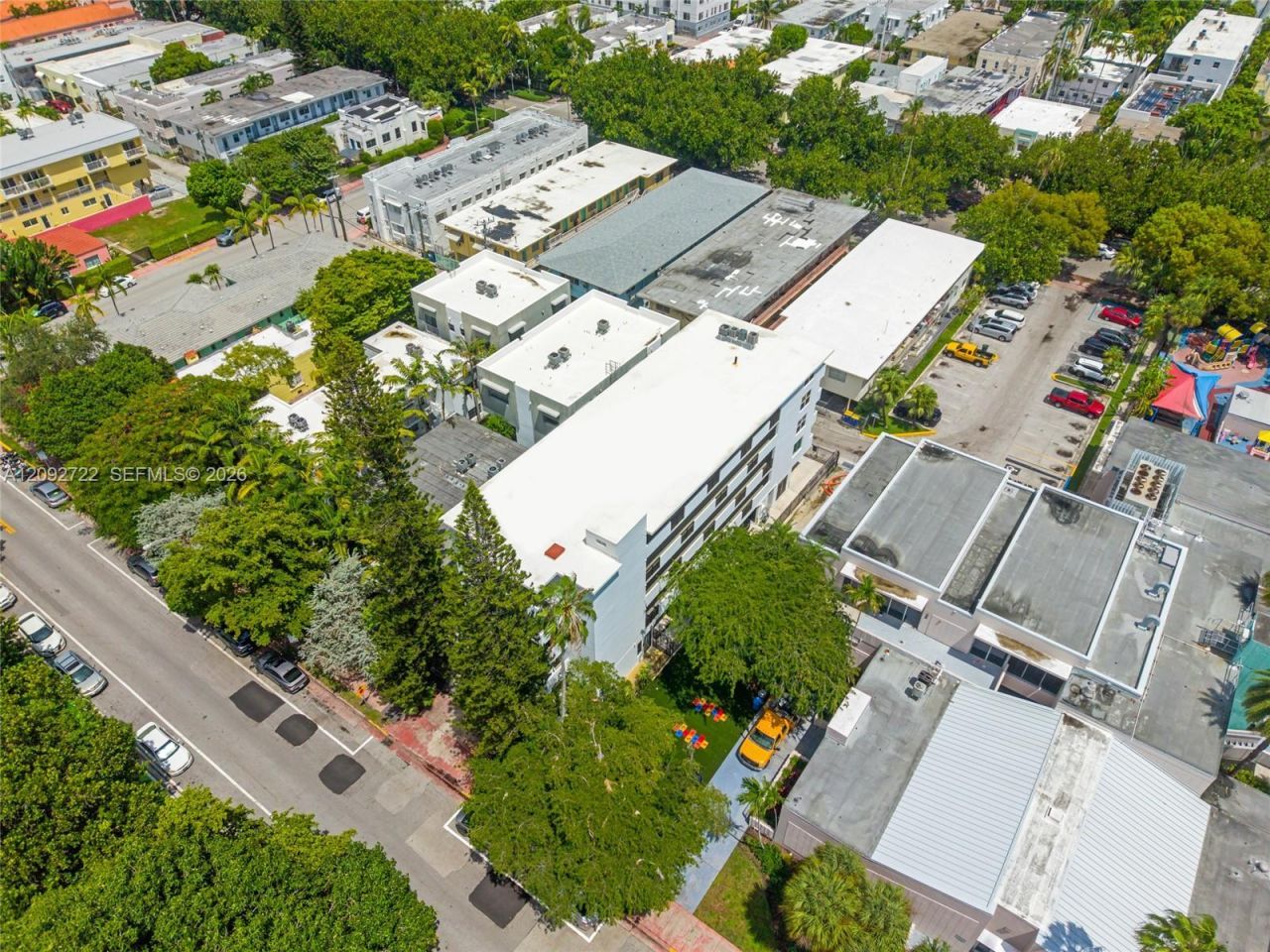631 Jefferson Ave, Unit 304, Miami Beach, FL 33139 Photo